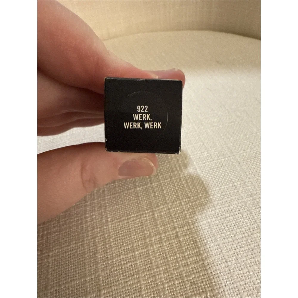 MAC Powder‎ Kiss Lipstick 922 Red Werk Werk Werk Brand New!
